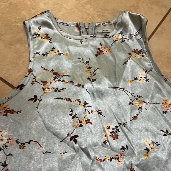 EUC Kimchi Blue satin floral dress - Picture 5 of 9